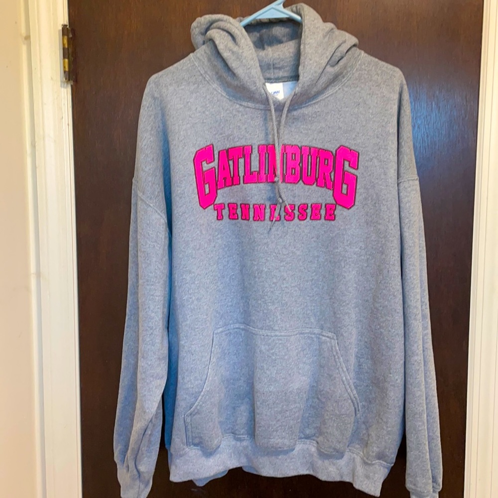 Women’s grey sweatshirt